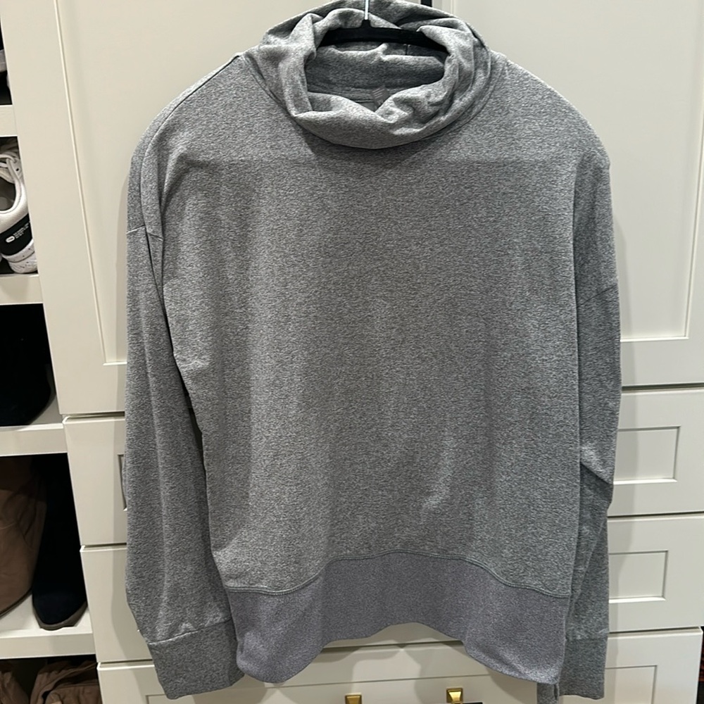 Zella grey loose turtleneck sweatshirt
